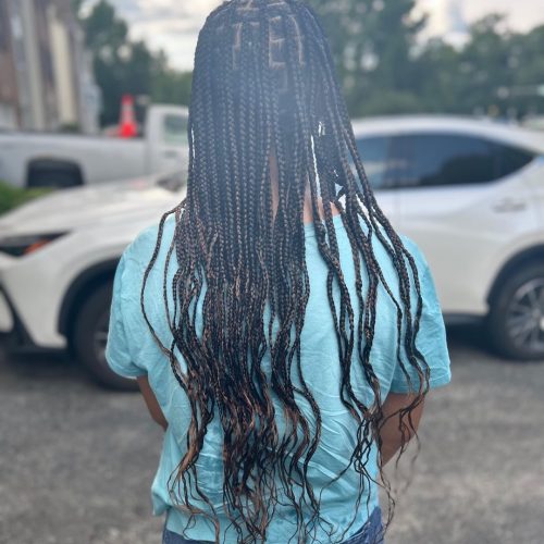 Good hair = good mood. Let’s get into it 💆🏾_♀✨#GoodHairDays #HappyWithBraids #BlackGirlHairCar